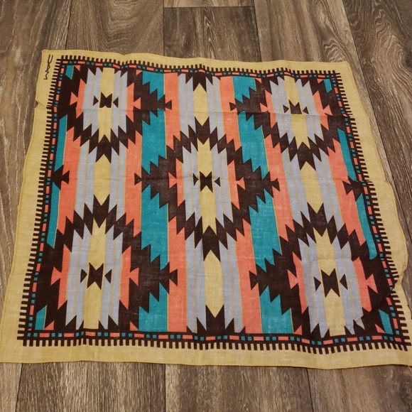 🛑MAC Limited Edition Scarf Square - Picture 3 of 3